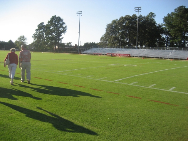 CHECK OUT THAT BEAUTIFUL GRASS ON THE FOOTBALL FIELD 2007.